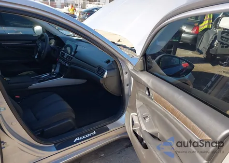 2018 Honda Accord Ex z USA, uszkodzony, nr VIN 1HGCV1F47JA211417